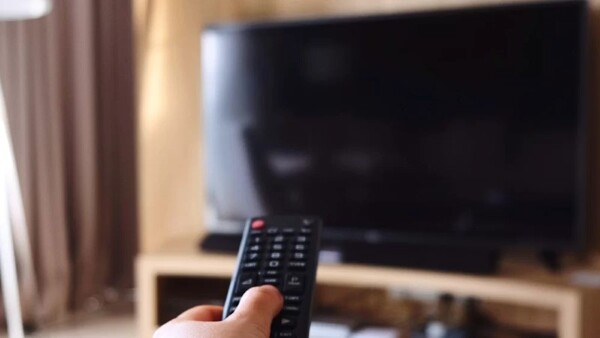 Điều Khiển (Remote) TV Samsung Không Hoạt Động: Cách Sửa Nhanh